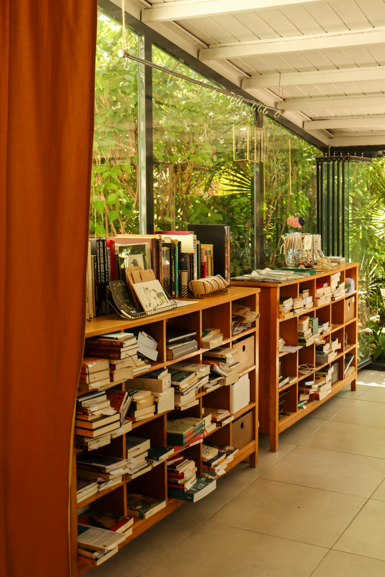 7 Books to Add to Your Reading List This Year (And One You Shouldn’t)